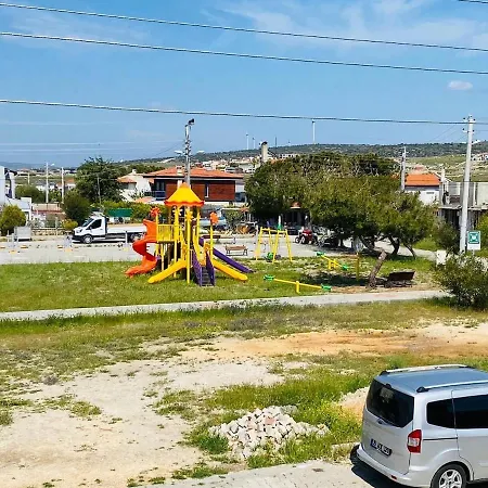 Ozel Havuzlu F Celik Villalari فيلة