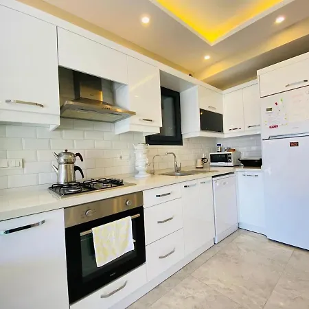 Ozel Havuzlu F Celik Villalari Villa Cesme