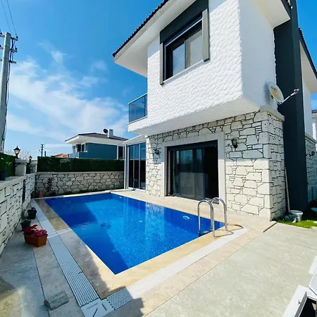 Ozel Havuzlu F Celik Villalari Villa