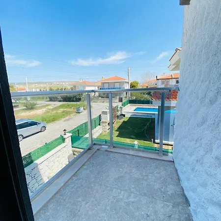 Ozel Havuzlu F Celik Villalari Villa *